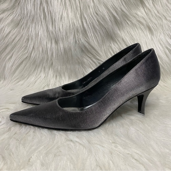 Stuart Weizmann Silver Pointed Toe Heels Size 7 M - Picture 1 of 10